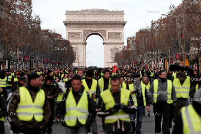 В Париже проходит новая акция «желтых жилетов» - ВИДЕО